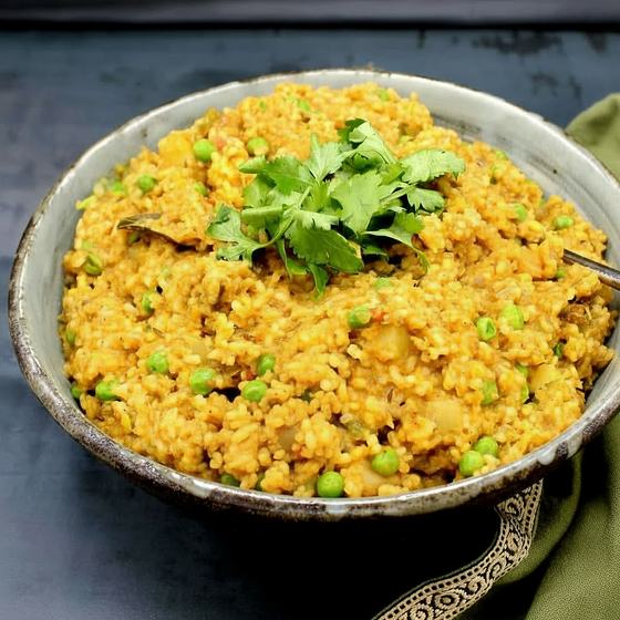 Dietitian for Acidity in Kolkata | Dt. Uma Bajoriaa